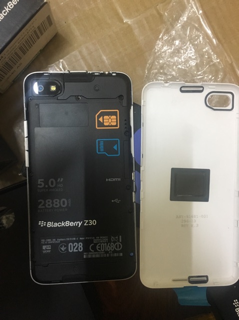 Điện thoại Blackberry Z30 new fullbox Ưhite - sale
