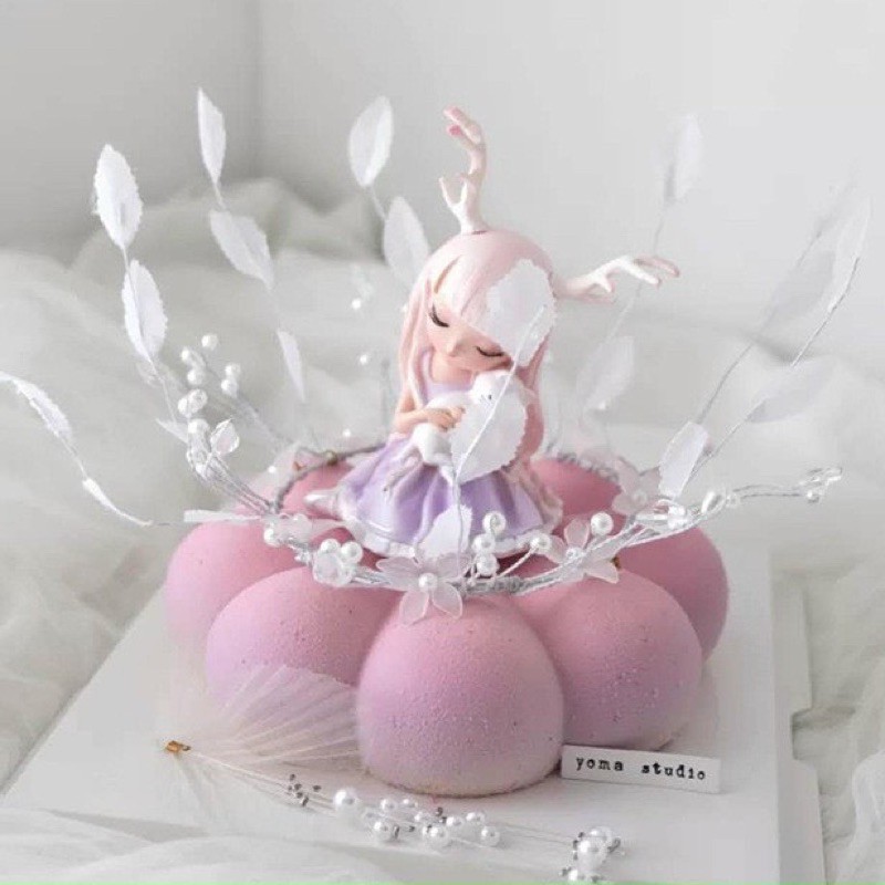 Bé gái dễ thương trang trí bánh sinh nhật, phụ kiện bánh kem