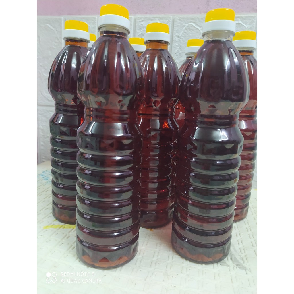 Nước mắm truyền thống loại ngon 1L dộ đạm 35-40% thành phần là cá cơm và muối biển | BigBuy360 - bigbuy360.vn