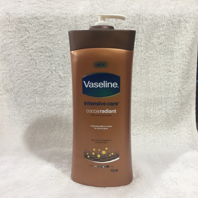 Sữa dưỡng thể dưỡng sáng da Vaseline Ấn Độ 725ml