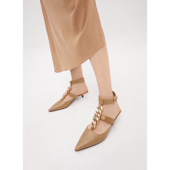 GIÀY CAO GÓT MŨI NHỌN CHARLES AND KEITH CHAIN LINK ANKLE STRAP MÀU ĐEN