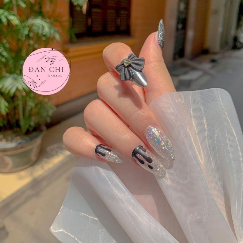 NailBox móng úp thiết kế sẵn Mẫu Charm Nơ Đen