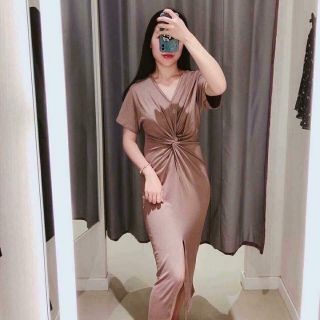 Váy xoắn eo