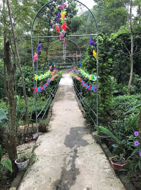 Chong chóng nhựa treo dây