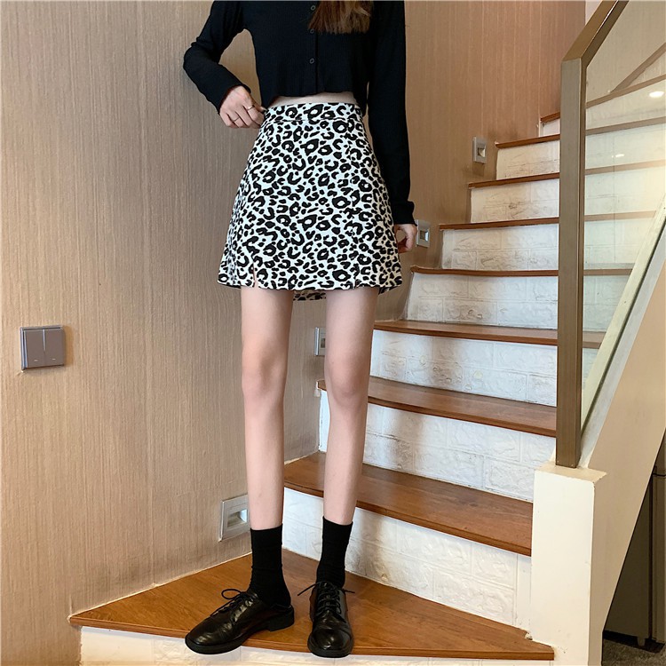 Chân váy chữ A lưng cao xẻ tà thời trang trẻ trung | BigBuy360 - bigbuy360.vn