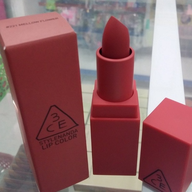 Son lì 3CE Mood Recipe Matte Lip Color màu #221 Hồng đất