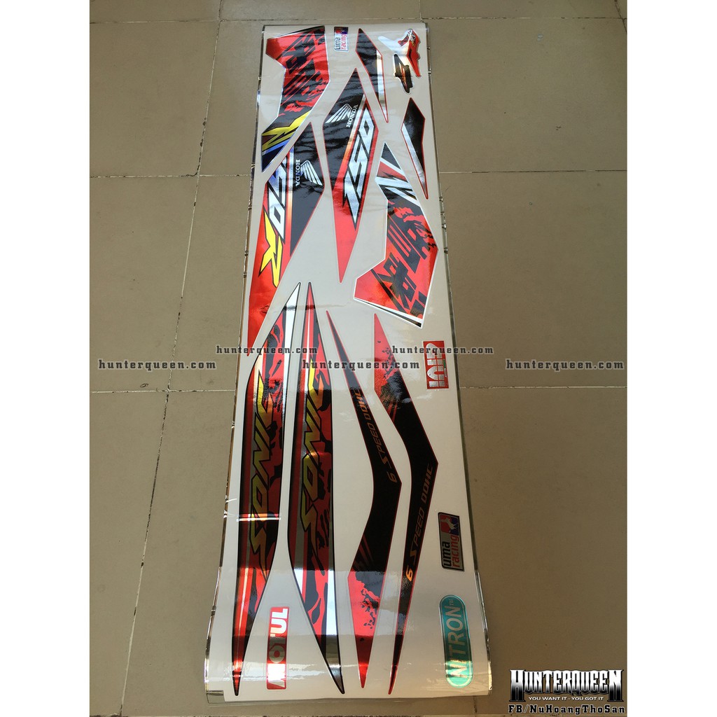 Tem rời dán xe Sonic, Chất liệu crom sáng bóng.