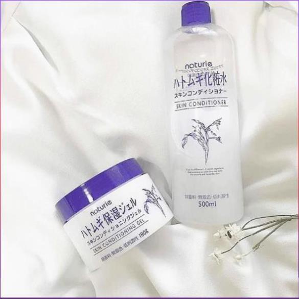 Kem dưỡng ẩm Naturie 180g chiết xuất hạt ý dĩ Nhật Skin Conditioning Gel | BigBuy360 - bigbuy360.vn