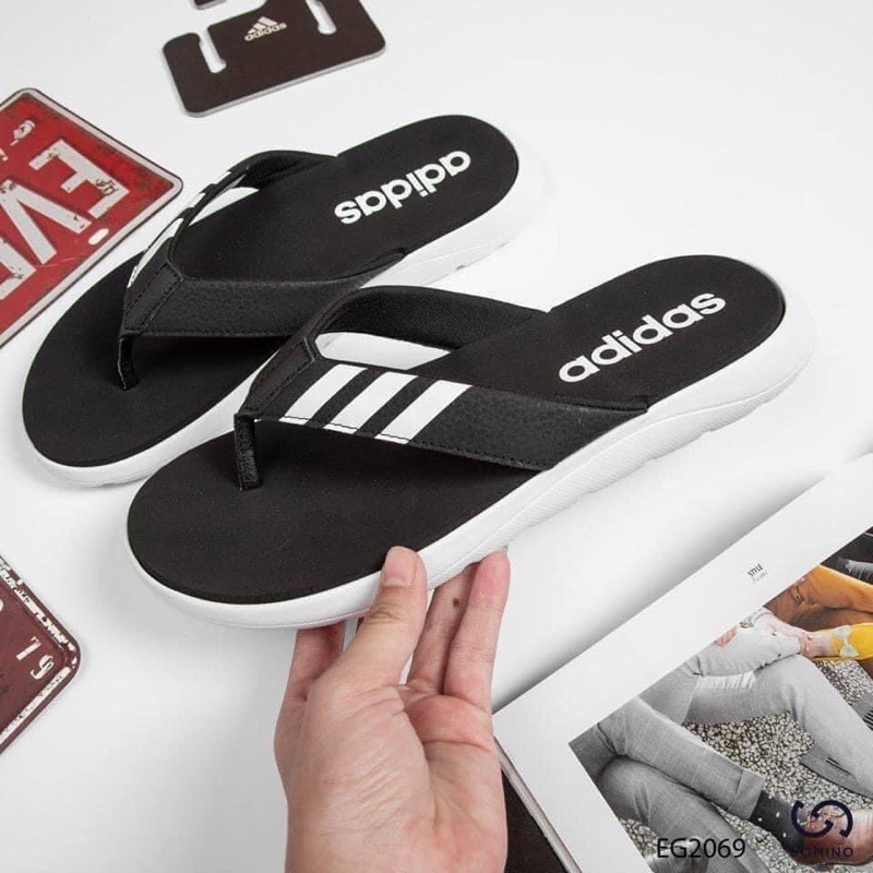 Dép xỏ ngón adiddas