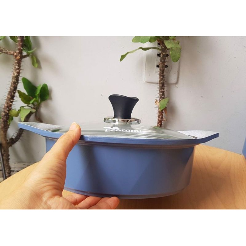 - Nồi đúc ceramic cao cấp 2 tay cầm 22 cm,dùng được bếp từ