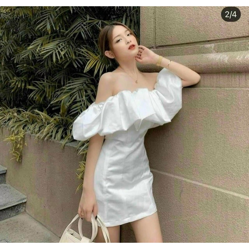 Trả hình trãi sàn nhà e ĐẦM CÚP NGỰC XOÈ RỚT VAI PHồNG♥️ Chiếc đầm bán mãi mà khách vẫn ko chán.
