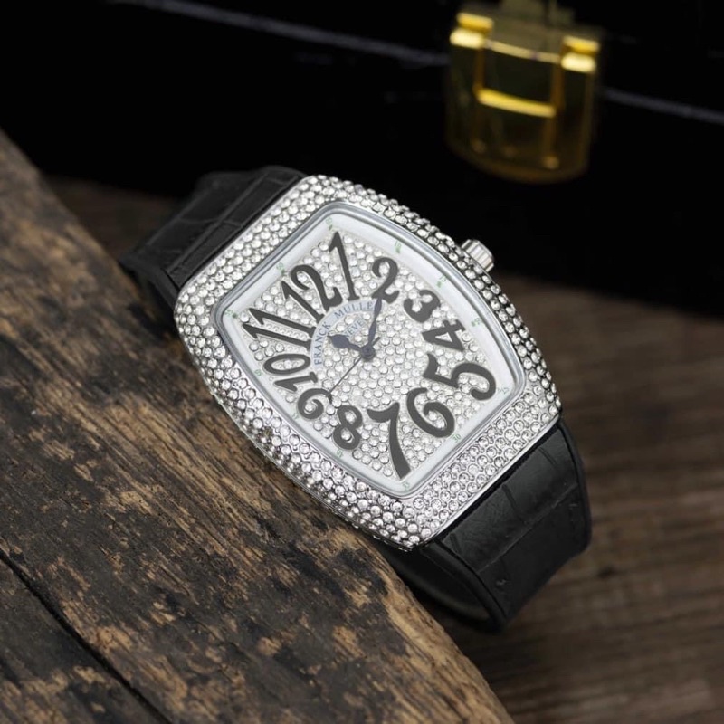 Đồng hồ nữ Frank Muller , i mặt vuông đính đá sang trọng, dây da mềm bảo hành 12 tháng