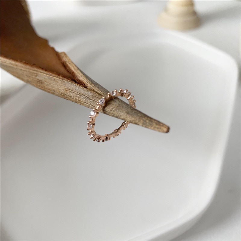 Nhẫn đính đá zircon phong cách Hàn Quốc sang trọng dành cho nữ