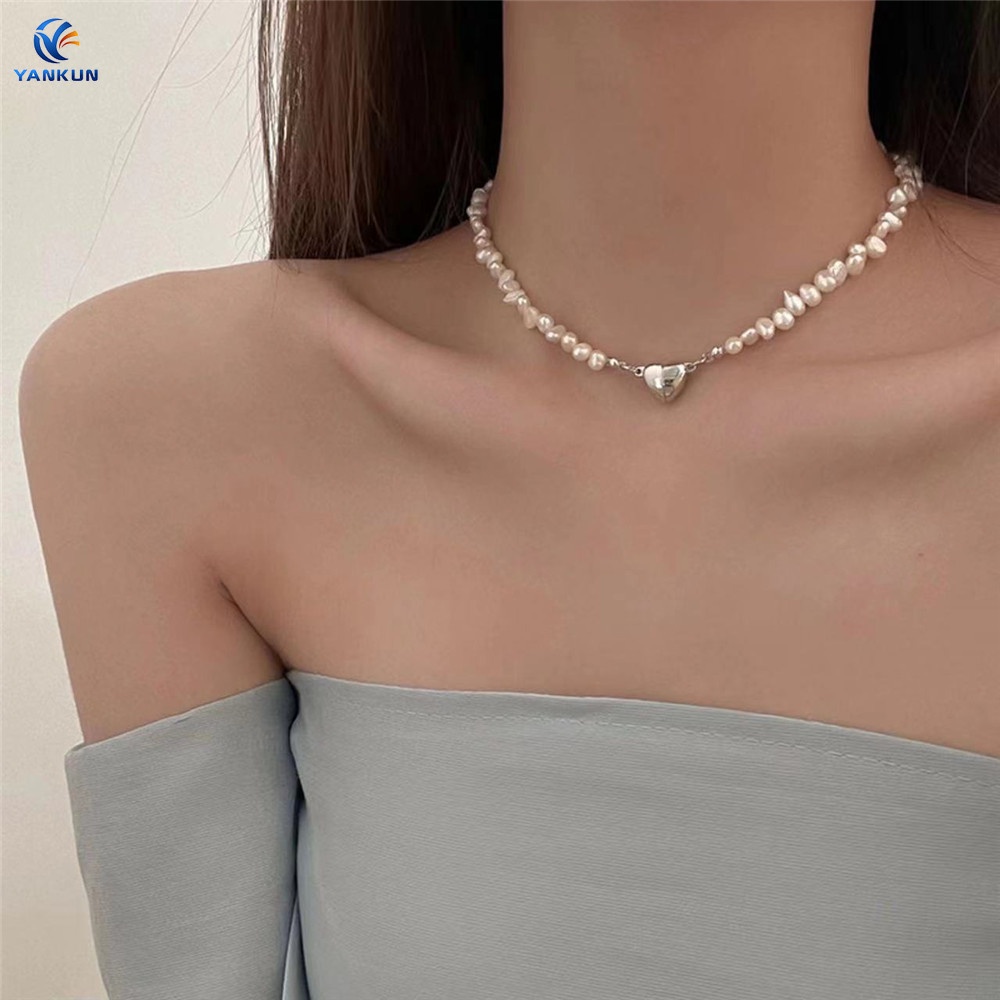 Vòng cổ Baroque Ngọc Trai Giả Hình Trái Tim Khóa Nam Châm Nhẹ Cao Cấp Sang Trọng Cho Nữ
