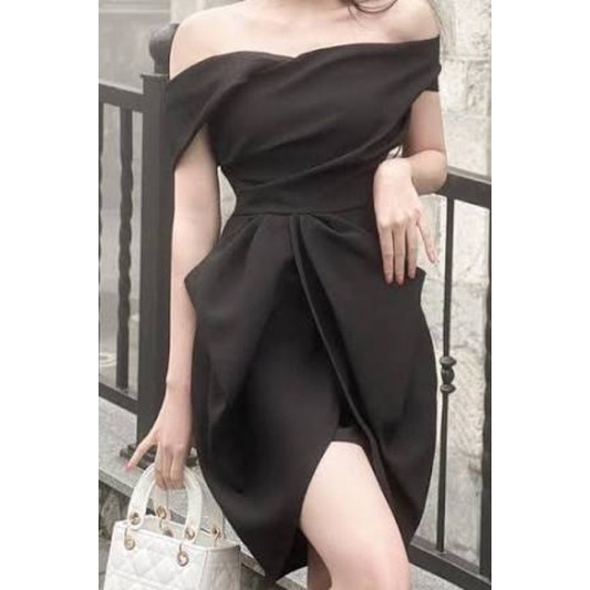 Đầm ren rớt vai