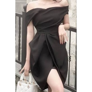 Đầm ren rớt vai
