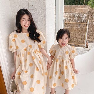 Mẫu Mới Nhất 2021 Váy Đôi Chấm Bi Cam Dễ Thương Dành Cho Mẹ Và Bé Gái VD03