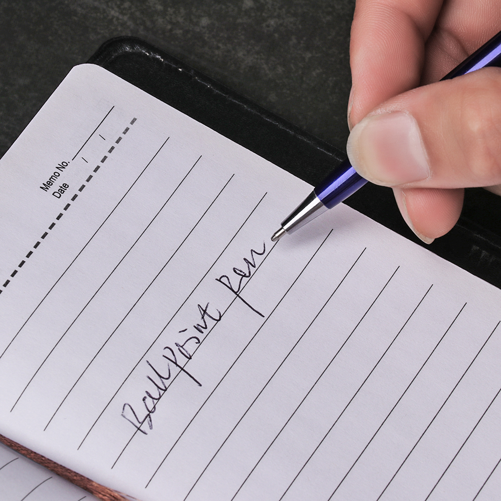 Bút Bi Vỏ Kim Loại Thanh Lịch Sang Trọng Chất Lượng Tốt