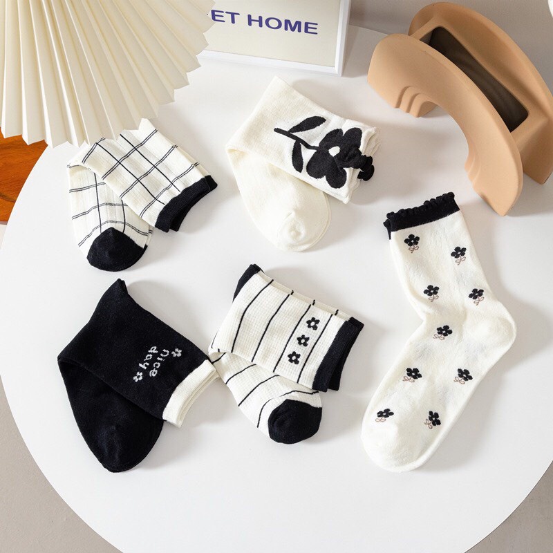 Tất cổ cao, Vớ dài nam nữ họa tiết kẻ đen trắng cổ điển phong cách Hàn Quốc chất liệu Cotton cao cấp thoáng khí TD046