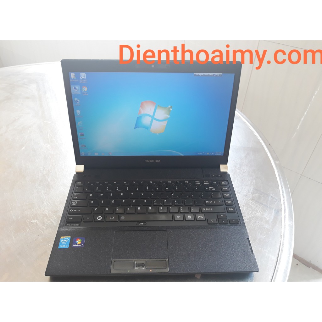 ( HÀNG 95% ) Laptop Nhật  Toshiba R700 / RAM 4GB/ ổ cứng SSD 120GB nhanh hơn ổ HDD ,nhẹ, gọn, mạnh,