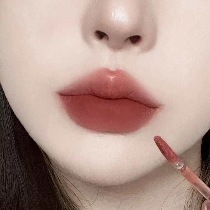 [Hàng mới về] Son Lì Lâu Trôi Không Khô Môi Thiết Kế Nhỏ Gọn 6 Màu Tùy Chọn