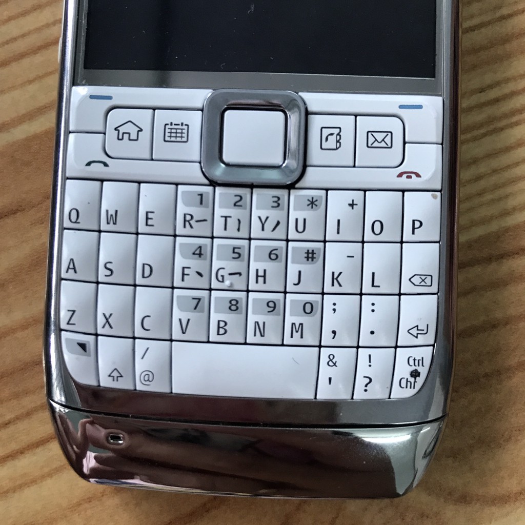 Điện Thoại Nokia E72 Chính Hãng Có 3G, Wifi Loa To Nghe Gọi Rõ Ràng – Bảo Hành 12 Tháng