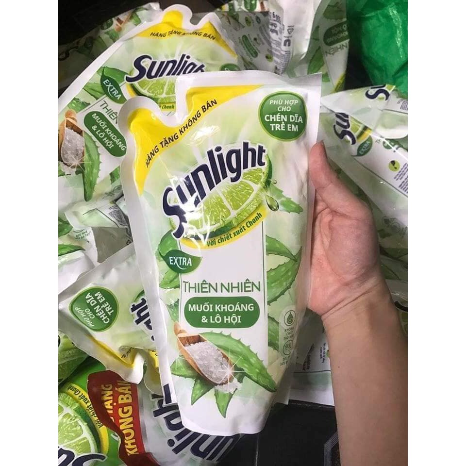 NƯỚC RỬA CHÉN SUNLIGHT 370/550ML - SUNLIGHT THIÊN NHIÊN MÙI LÔ HỘI VÀ MUỐI KHOÁNG. HÀNG KHUYẾN MÃI CỦA SUNLIGHT