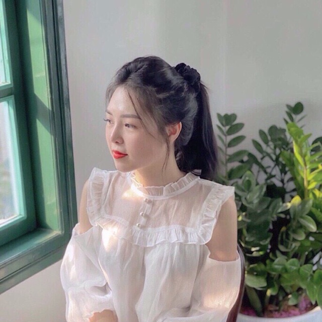 Áo cổ bèo- hở vai