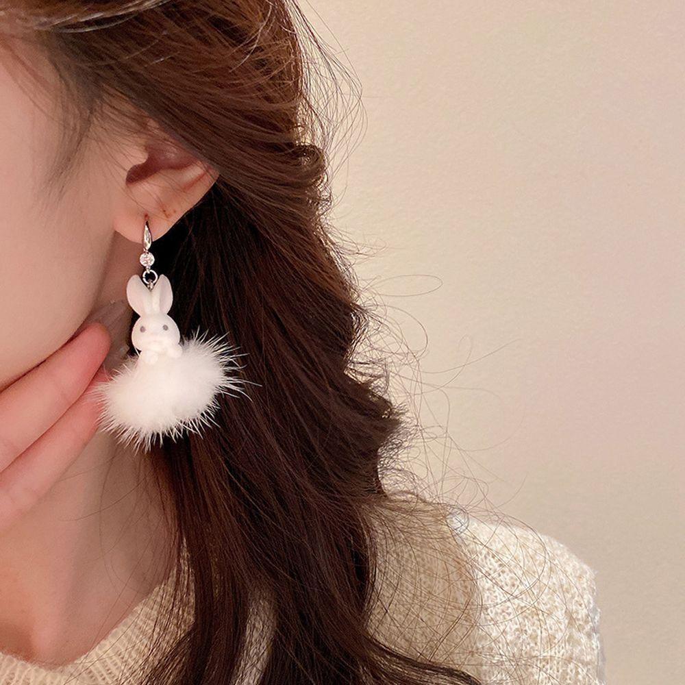 Bông Tai Dáng Dài Đính Bóng Lông Thời Trang Thu Đông Dễ Thương Cho Nữ