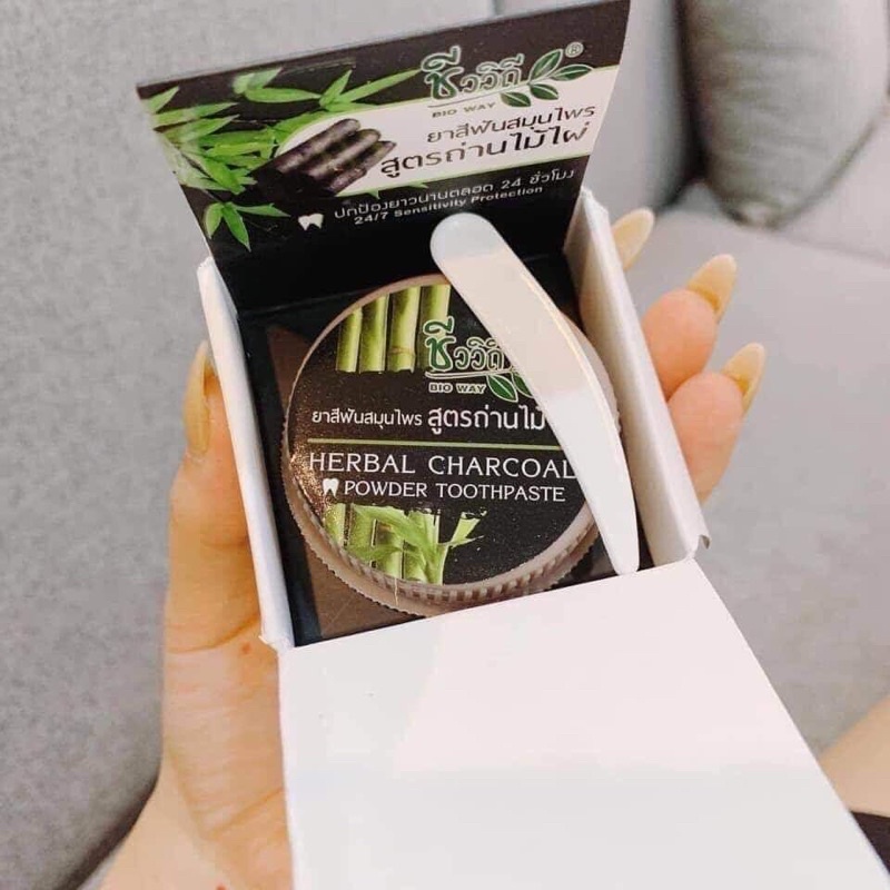 Kem trắng răng chiết xuất Than tre thái lan
