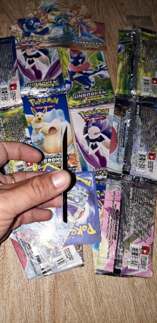 Sét 96 thẻ bài Pokemon_Bonds tiếng Anh bằng giấy óng ánh