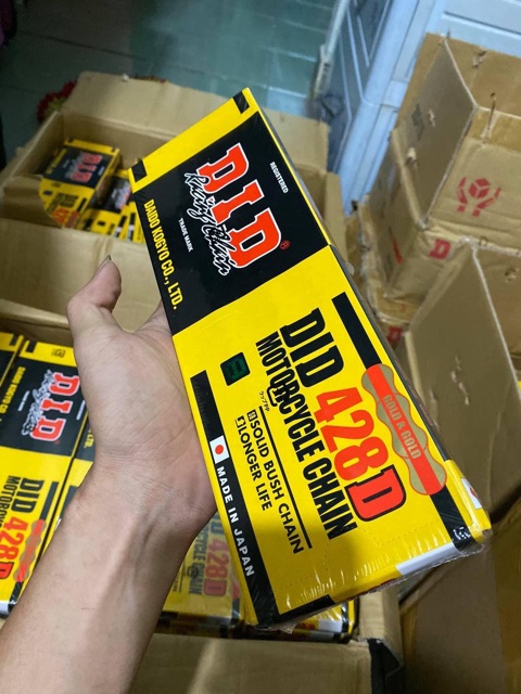 Sên did Nhật tem xanh 428D 124  mắt màu vàng