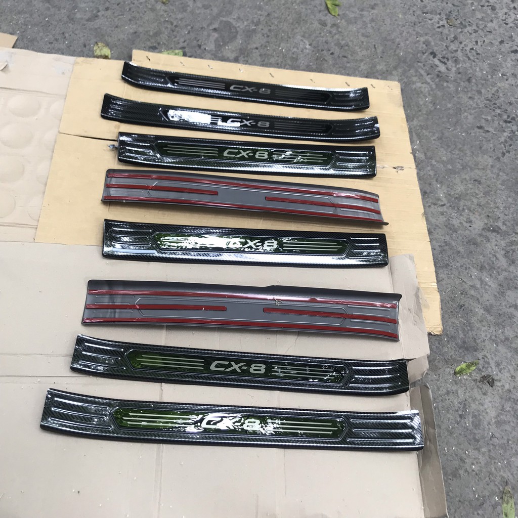Bộ 8 Nẹp Bước chân Trong + Ngoài Vân carbon Cho Mazda Cx8 Form 2019 -2021