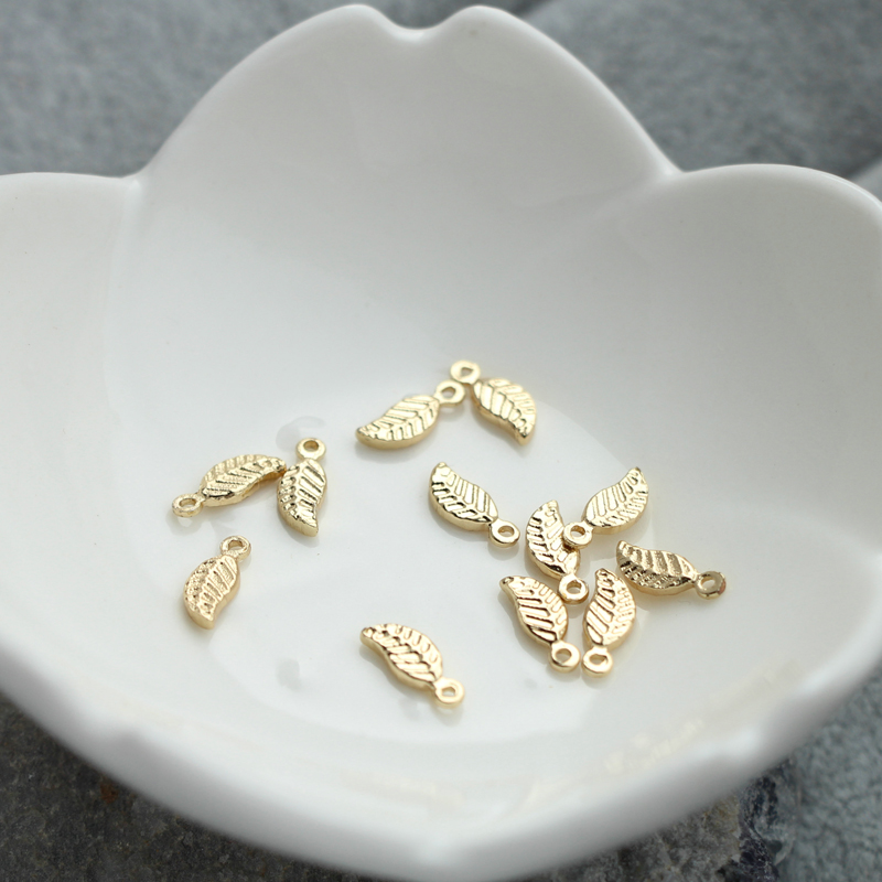 Mặt Dây Chuyền Hình Chiếc Lá Mạ Vàng 14k 3.5 * 9.5mm diy