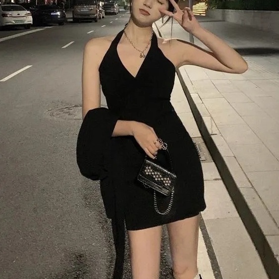 Đầm Ôm Hai Dây Màu Đen Thời Trang Mùa Hè Sành Điệu Cho Nữ