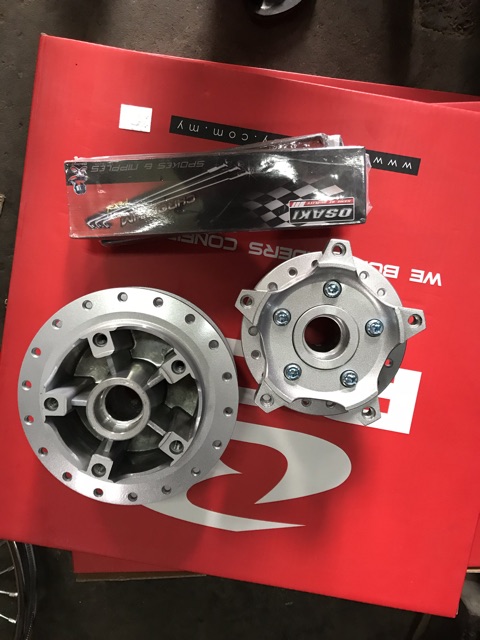 Niềng RCB 1.6 1.85 + đùm redleo + căm Đen chân vàng
