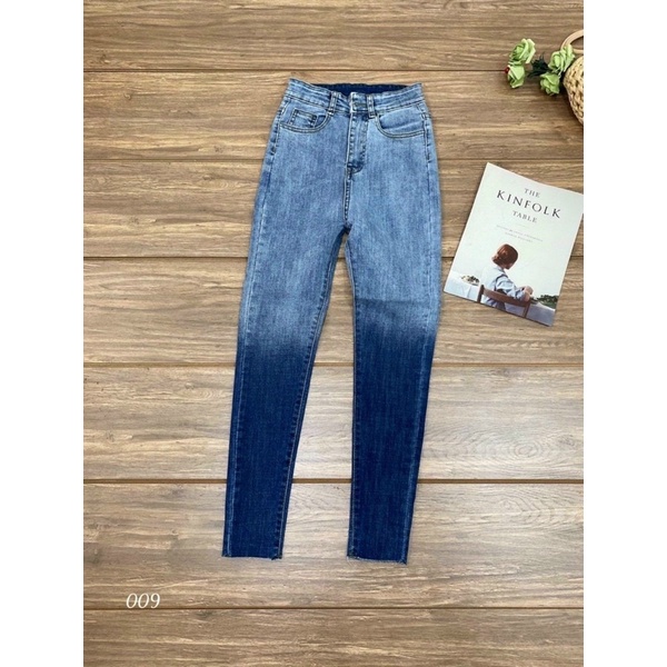 Quần jeans ôm loang trơn | BigBuy360 - bigbuy360.vn