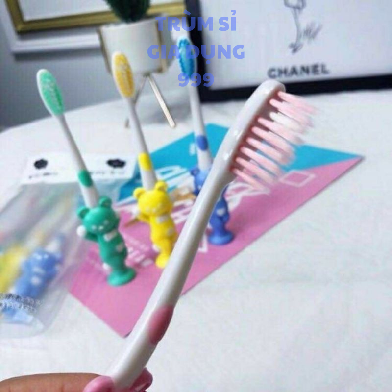set 4 cây bàn chải đánh răng cho bé, túi 4 cây bàn chải đánh răng cho bé lông mềm có đế hít dính có túi zip như hình