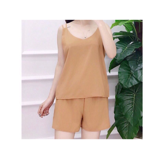 Bộ lụa áo dây quần đùi
