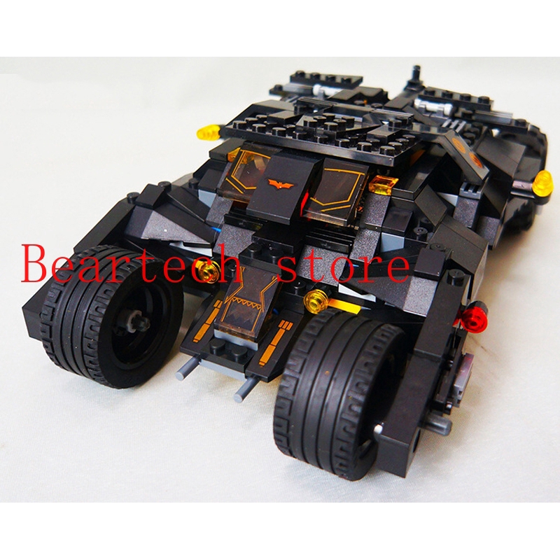 Xe mô hình Batmobile lắp ráp thú vị