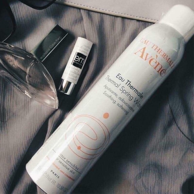 Xịt khoáng avene pháp
