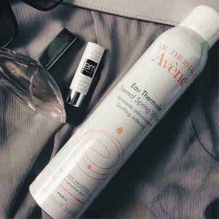 Xịt khoáng avene pháp