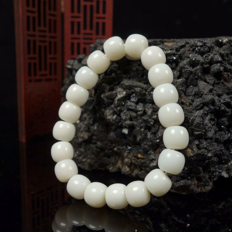Vòng bạch ngọc bồ đề 10mm