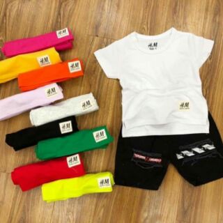 Set bộ áo và quần 120 k .