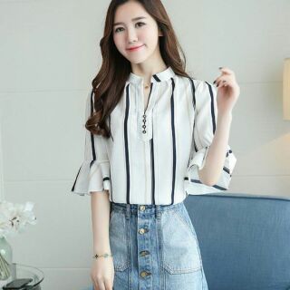 Áo nữ viền sọc tay dài trắng đen
