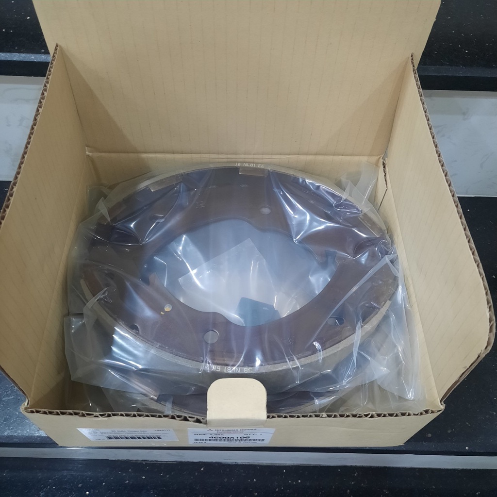 Bố thắng  sau Mitsubishi chính hãng dùng cho xe: Triton, Pajero Sport máy dầu