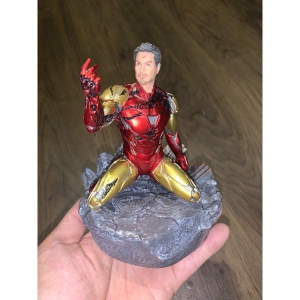 Mô hình Iron man tử trận Avengers trận chiến cuối cùng 16cm