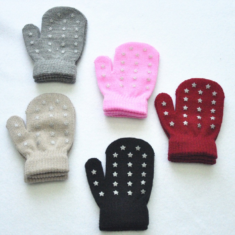 Găng Tay Giữ Ấm Chống Trượt Hình Ngôi Sao Hoạt Hình Cho Bé 1-4 Tuổi