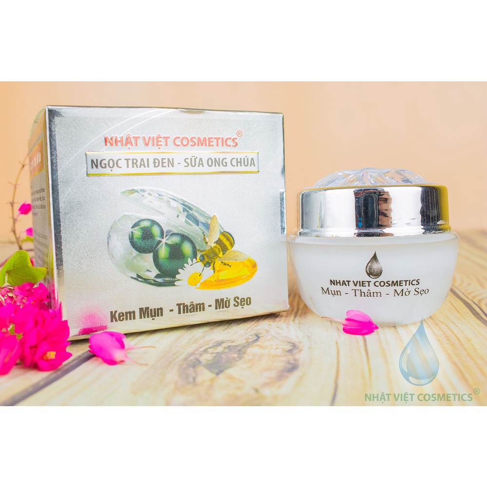 Kem Nhật Việt Cosmetics V7 mụn xóa thâm mờ sẹo dưỡng chất Ngọc trai đen - Sữa ong chúa 8g