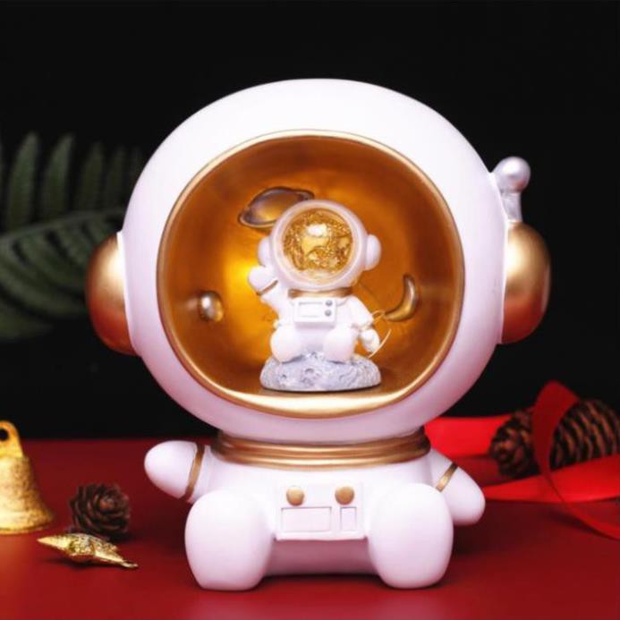 Đèn Ngủ Led Trang Trí Phi Hành Gia EMA Gối nệm cho người việt